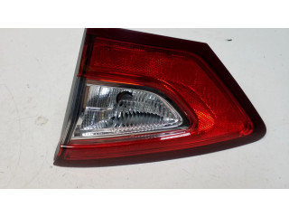 Задний фонарь правый DS7313A602AD    Ford Fusion II   2013-- года