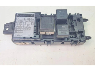   Pojistková skříňka 30889989   Volvo S40, V40 2001
