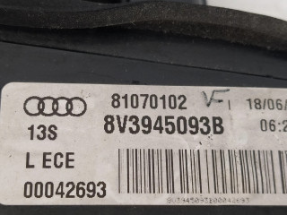 Задний фонарь  8V3945093B    Audi A3 S3 8V   2013-2019 года