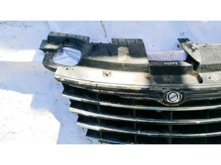 Передняя решётка Chrysler Town & Country IV 2001-2007 года 04857410AB, 04857218AB      