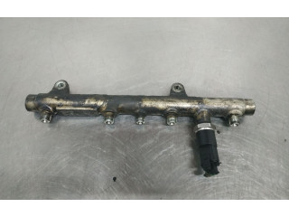 Топливная рампа 7700111013   Renault Laguna I   для двигателя DF9QB7