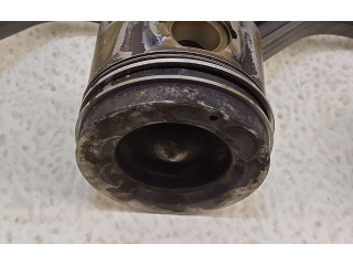 Píst D4FD   Hyundai i40    D4FD 