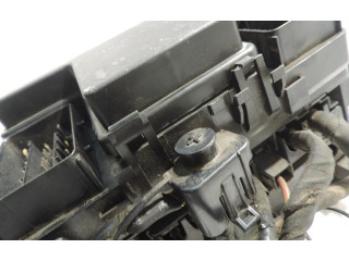 Блок предохранителей  F2GT-14A067-MF   Ford Edge II    