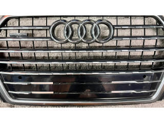 Верхняя решётка Audi Q7 4M 2015- года 4M0853651F      