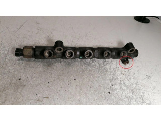 Vstřikovací lišta 8945812010   Toyota Avensis T220  pro naftový motor 2.0  