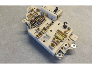   Pojistková skříňka 8273360032   Toyota Land Cruiser (J100) 2001