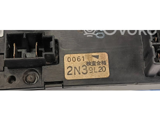   Pojistková skříňka 243502N300H   Nissan Almera 2000