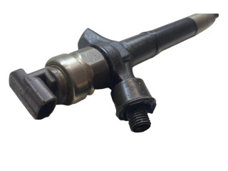 Vstřikovač 2367051030   Toyota Land Cruiser (J200)     