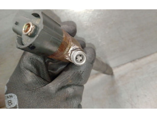 Vstřikovač 338002A400, 0445110256BOSCH   Hyundai Matrix    D4FA 