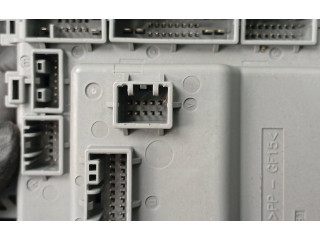 Блок предохранителей  E2VTV0E240, 7002612011   Honda Civic IX    