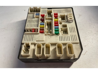 Блок предохранителей 284B60013R, 519186415   Renault Laguna III    