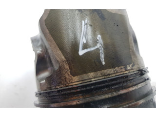 Píst 234102A966, 234102A966   Hyundai i30    D4FC 