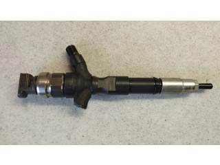 Форсунка 2367030150    Toyota Hilux (AN10, AN20, AN30) для дизельного двигателя  2.5