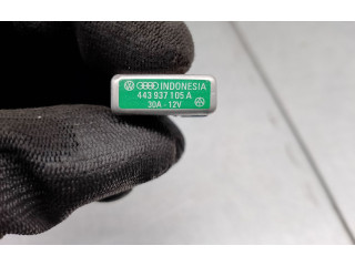 Блок предохранителей 443937105A   Seat Exeo (3R)    