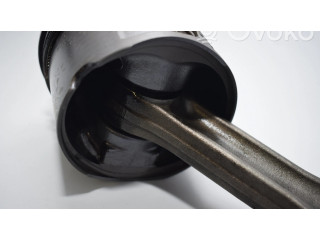 Píst    BMW 5 E39  pro naftový motor 2.9 M57 D30 (306D1) 