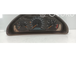 Přístrojová deska  Mercedes-Benz E W210  2105409647, 2105409647  