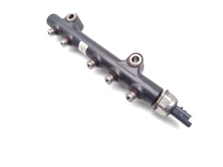 Vstřikovací lišta 9684753080   Peugeot 5008    9HR(DV6C) 