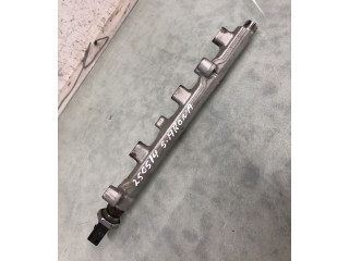 Vstřikovací lišta 04C133320G   Seat Arona     