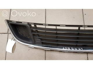 Передняя решётка Citroen C5 2008-2016 года 9681052677      