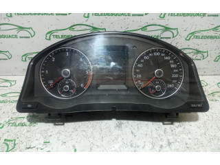 Панель приборов 1K8920871C   Volkswagen Scirocco       