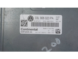 Блок управления двигателя 03L906023PA, 5WP42935AA   Volkswagen Caddy
