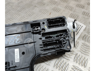 Блок комфорта 165764802A   Tesla Model Y   