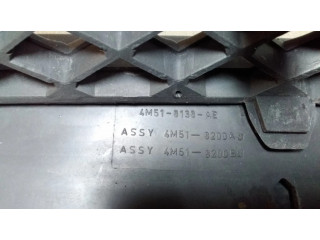 Верхняя решётка Ford Focus 2004-2010 года 4M518200AJ, 4M518138AE      