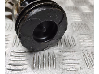 Píst 31339996, 31401216   Volvo V60    D 5204 T2 