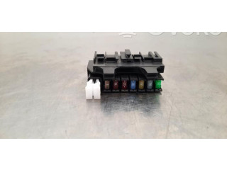 Блок предохранителей  M8E214K131AA   Land Rover Range Rover Sport L461    