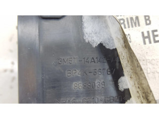 Блок предохранителей  3M5T14A142AB, 8688039   Ford Focus    