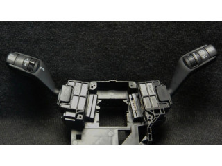 Подрулевой переключатель    Ford Focus