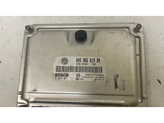 Блок управления двигателя 045906019BN   Volkswagen Fox