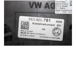 Přístrojová deska  Skoda Octavia Mk3 (5E) 2017 5E0920781  