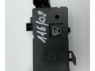 Блок управления климат-контролем 96530443XT, 8HZ   Peugeot 1007