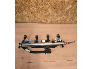 Vstřikovací lišta 12604536, 12582219   Opel Antara     