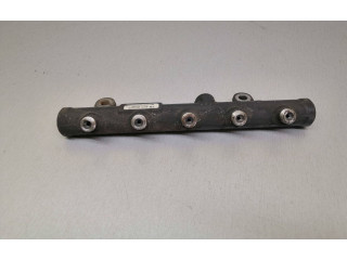 Vstřikovací lišta 9654726280, 110423858226   Volvo S40     