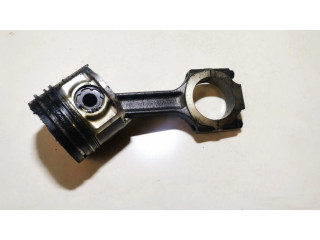 Píst    Alfa Romeo 156  pro naftový motor 1.9  