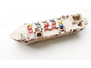 Блок предохранителей  8k260787, 8k26-0787   Mazda 626    