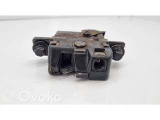 Zámek zadních dveří 8351109, 19446900   BMW 5 E34 1991