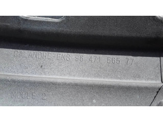 Передняя решётка Citroen C3 2002-2004 года 9647156577      