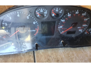 Přístrojová deska  Audi A6 S6 C5 4B 2001 4B0920980H, 110008948008  