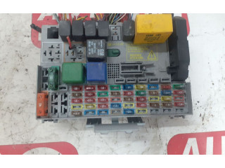 Ящик предохранителей (комплект) 24412497   Opel Astra G 2001