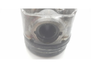 Píst E6B, 234102A967   Hyundai i30  pro naftový motor 1.6  