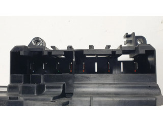 Блок предохранителей 6114695733001   BMW 6 E63 E64    