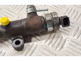 Vstřikovací lišta 238100R040, 8945820050   Toyota Auris 150    2ADFHV 