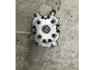 Vstřikovací lišta 0438101005   Audi 80 90 B3     