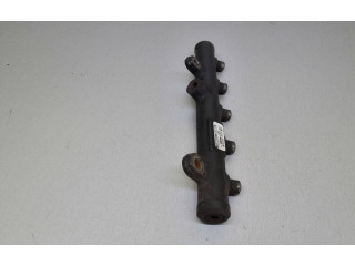 Vstřikovací lišta 9654726280, 110423858226   Volvo S40     