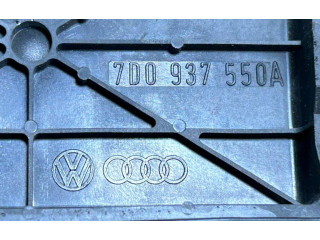 Блок предохранителей 7D0937550A   Volkswagen Transporter - Caravelle T4    