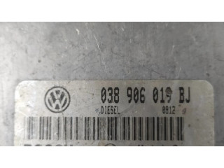 Řídící jednotka 038906019BJ, 28SA4086   Volkswagen Golf IV 1999