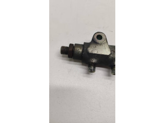 Топливная рампа 0445214023   Jeep Cherokee III KJ  